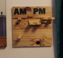 Load image into Gallery viewer, Pallet Wood coffee/wine station